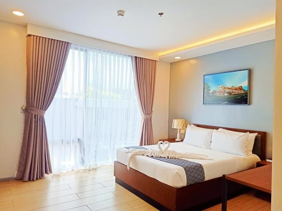 Inncity Hotel 칼바요그 외부 사진