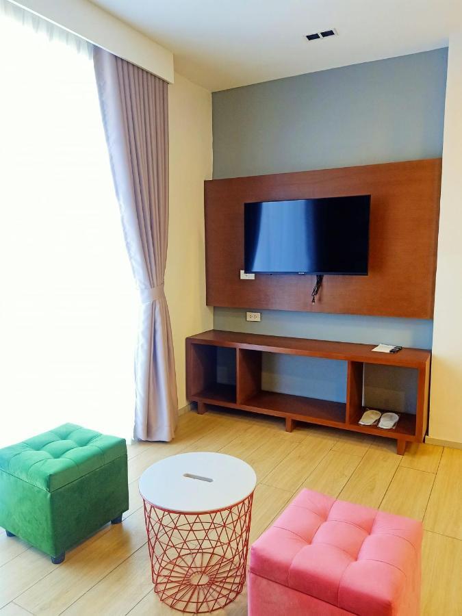 Inncity Hotel 칼바요그 외부 사진